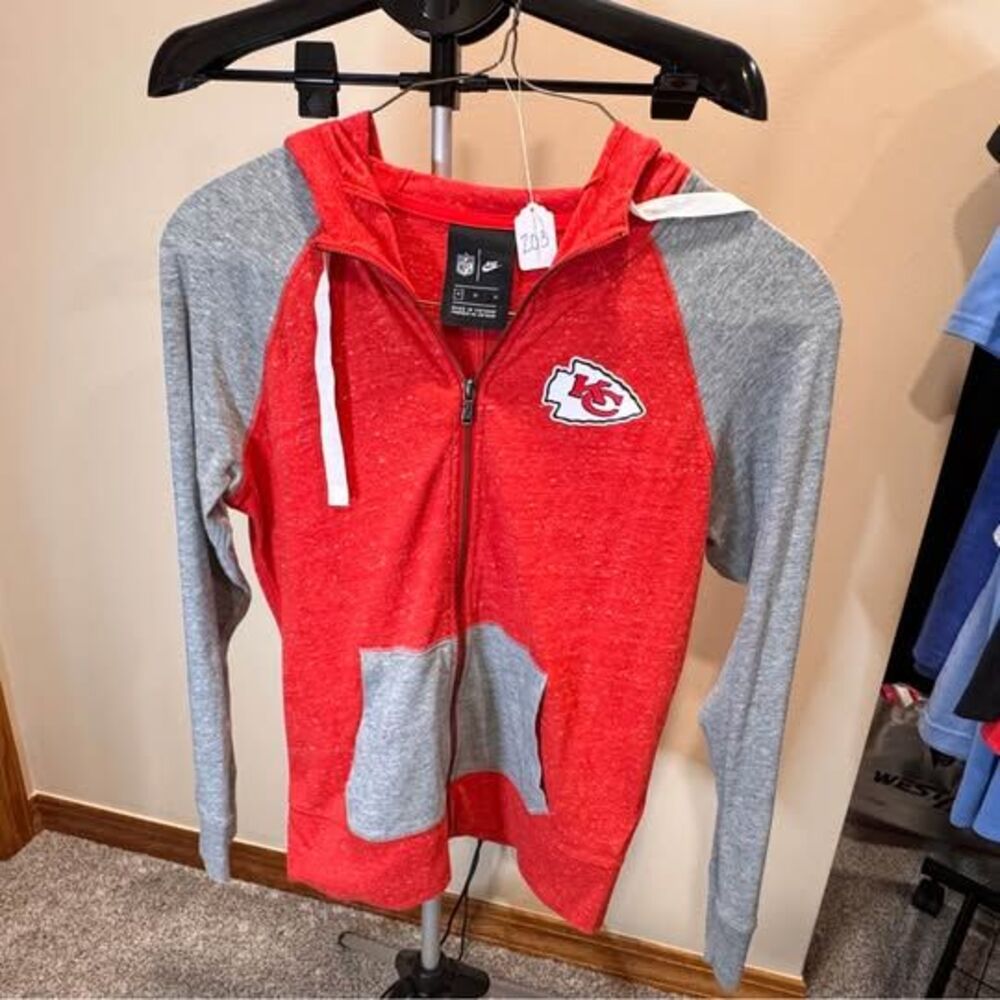 Women’s M Nike Kansas City Chiefs Full-Zip Hoodie